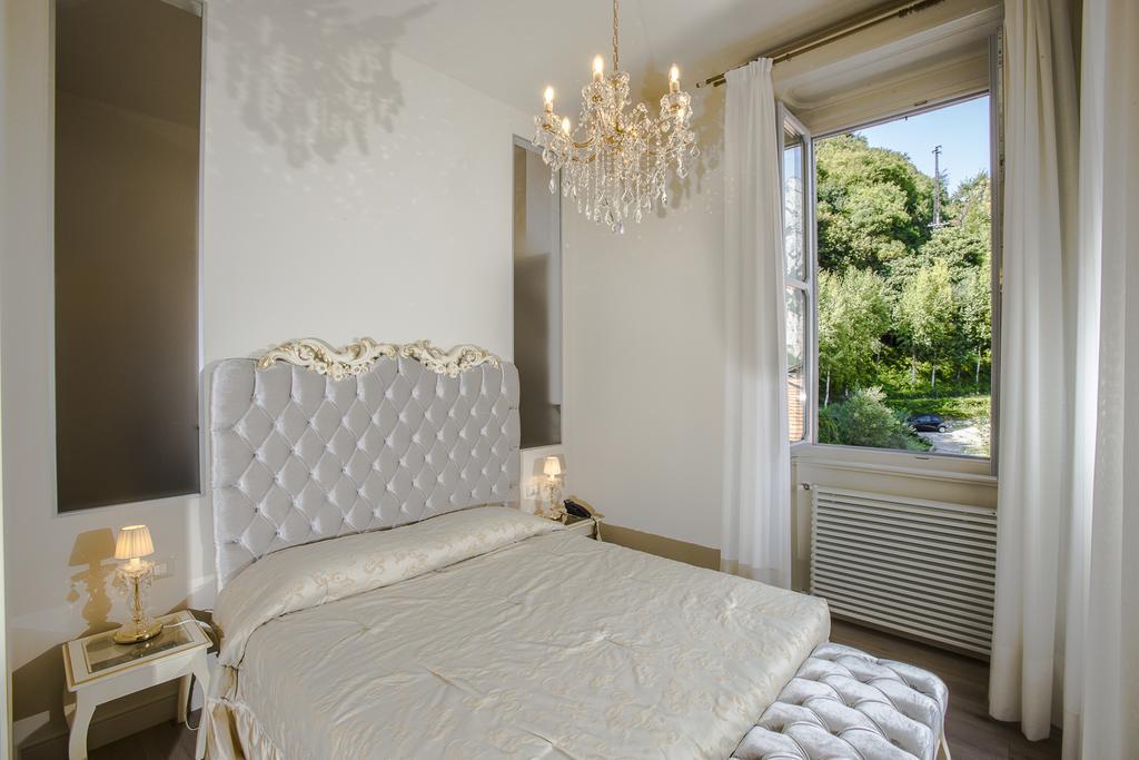 Boutique Hotel Villa Giulia วัลมาเดรรา ภายนอก รูปภาพ